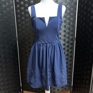 Francesca’s Mi Ami Adessa Eyelet Mini Dress Womens M Navy Feminine Romantic Chic